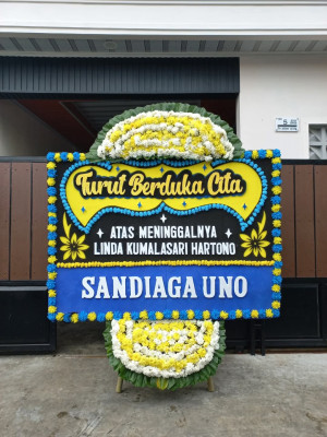 Papan Bunga Duka di Nusawungu